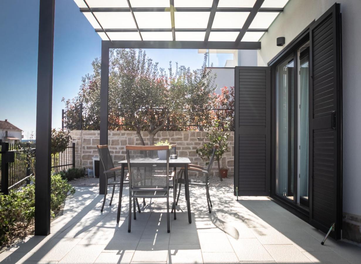 Ferienwohnung Boutique La Perla Jacuzzi Murter Exterior foto
