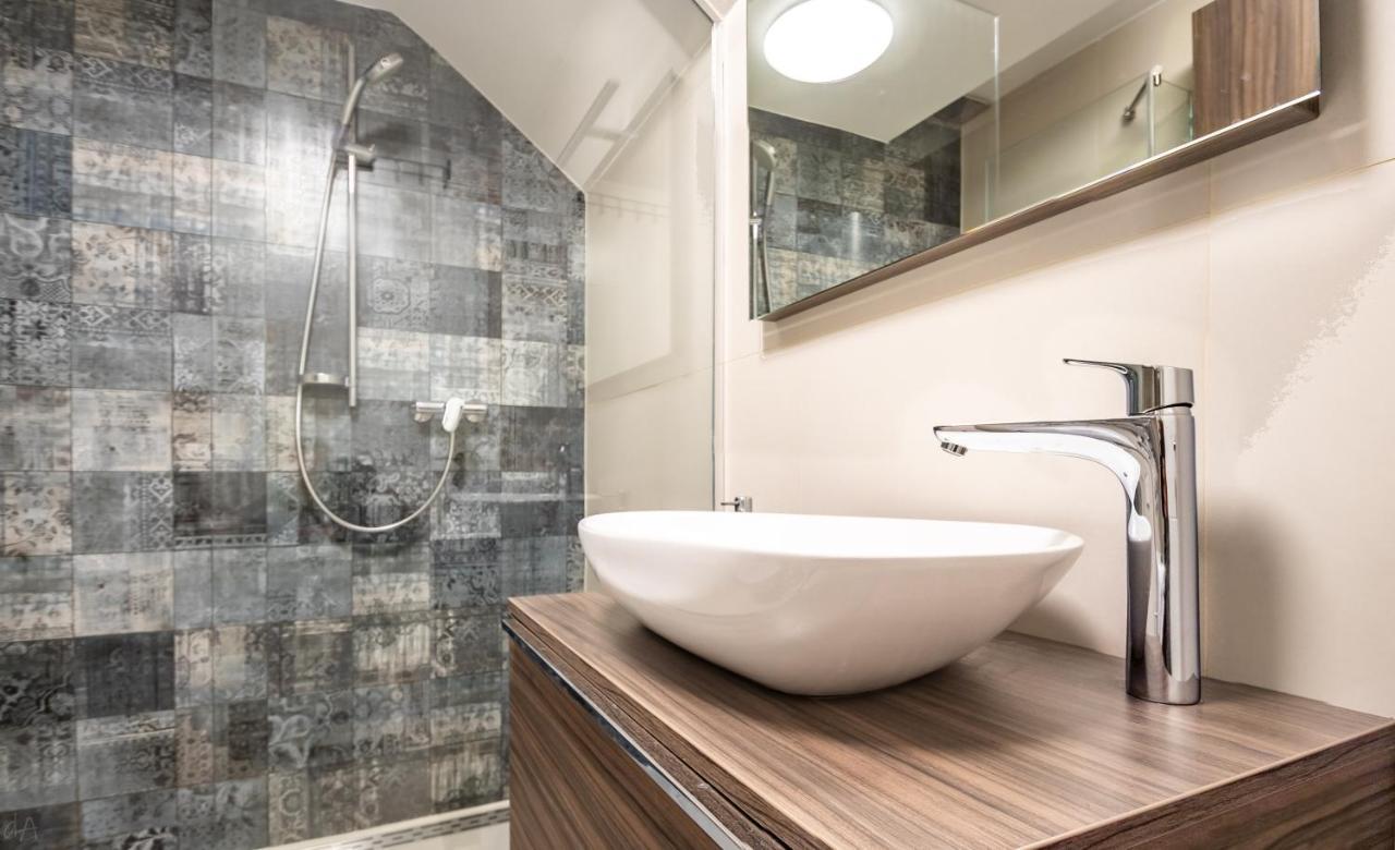 Ferienwohnung Boutique La Perla Jacuzzi Murter Exterior foto