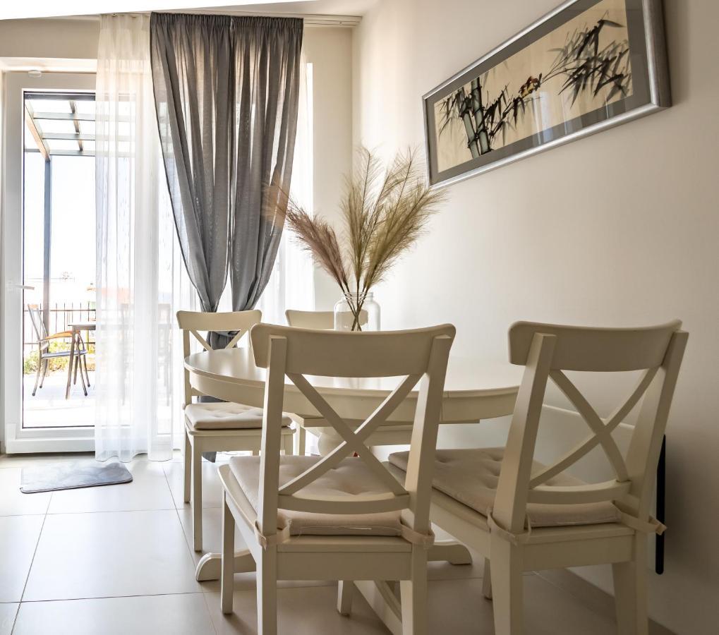 Ferienwohnung Boutique La Perla Jacuzzi Murter Exterior foto