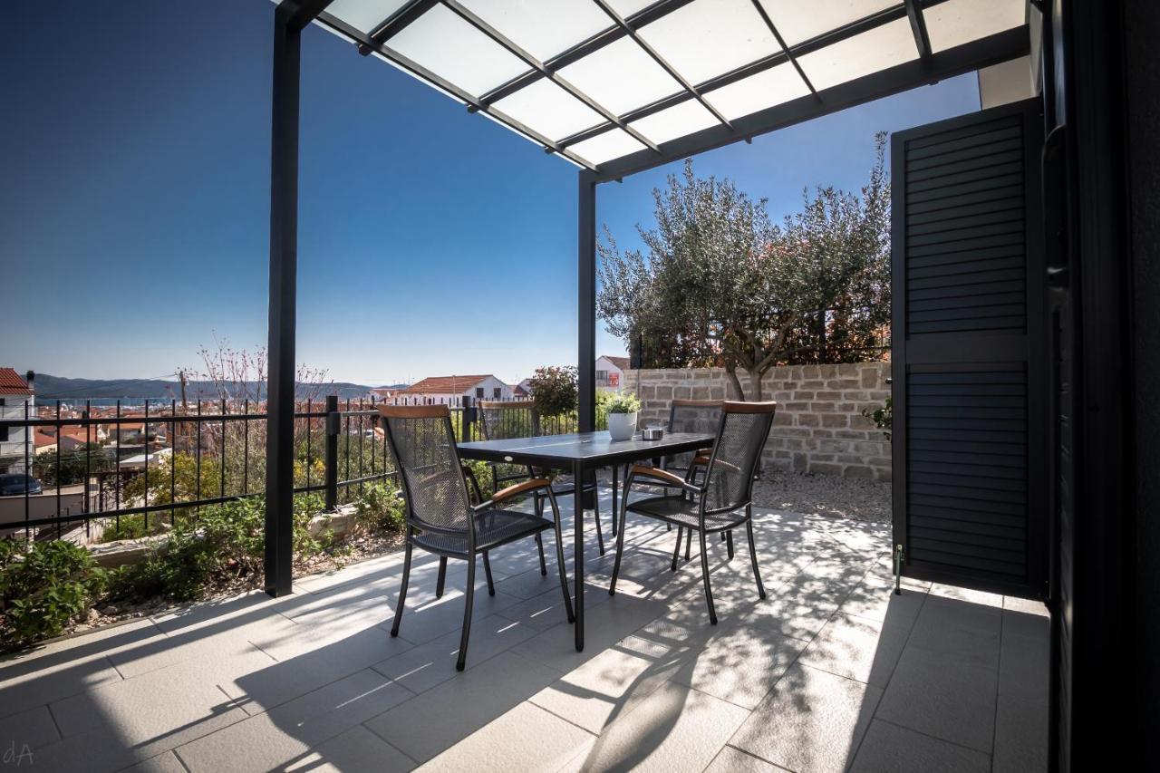 Ferienwohnung Boutique La Perla Jacuzzi Murter Exterior foto