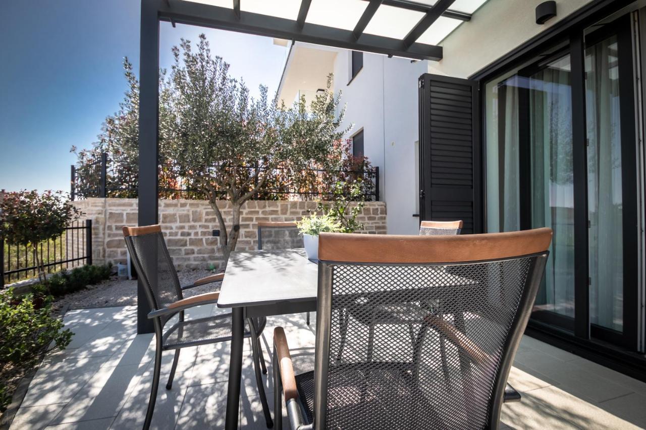 Ferienwohnung Boutique La Perla Jacuzzi Murter Exterior foto